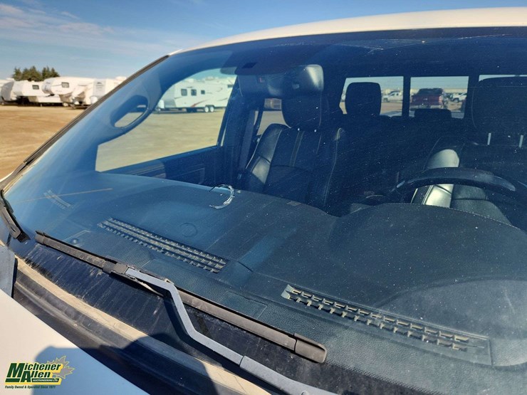 2016-ram-1500-laramie-image-30