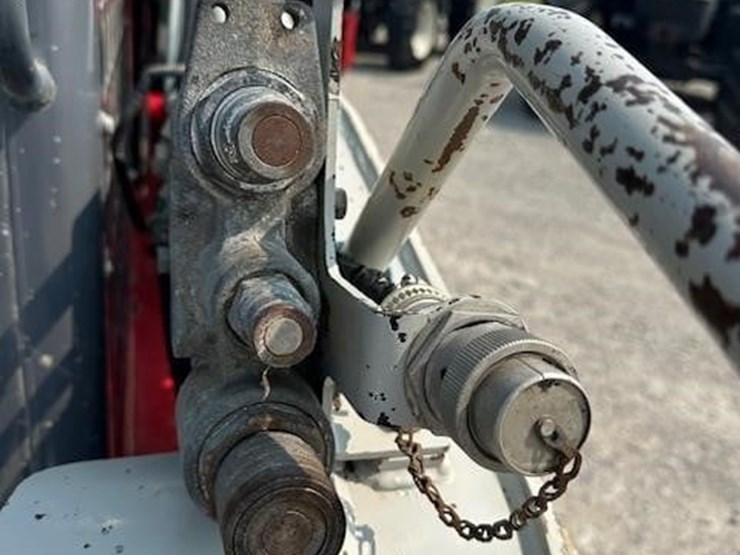 takeuchi-tl240-image-16