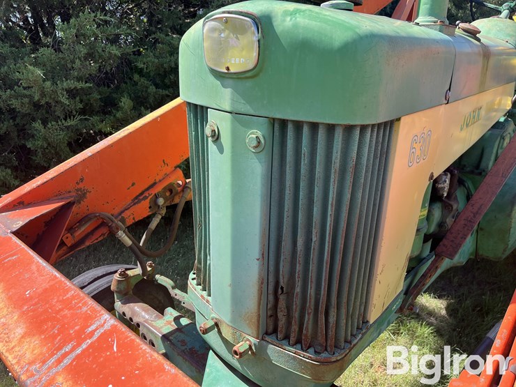 1959-john-deere-630-image-9