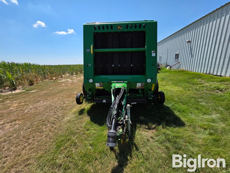 2019-john-deere-560m-image-2