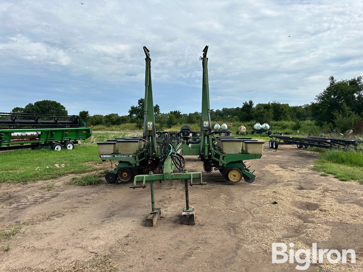 john-deere-7200-image-2