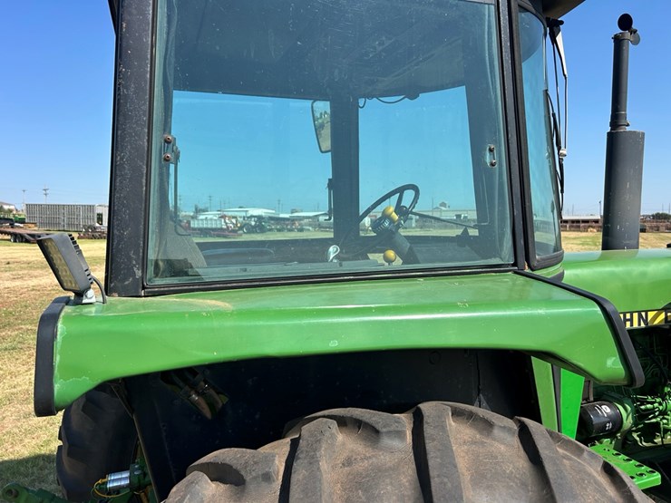 john-deere-4240-image-12
