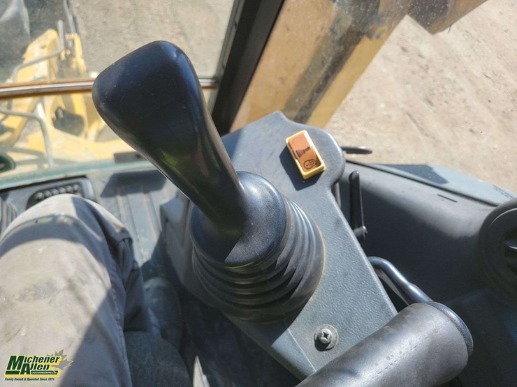 2011-deere-710j-image-20