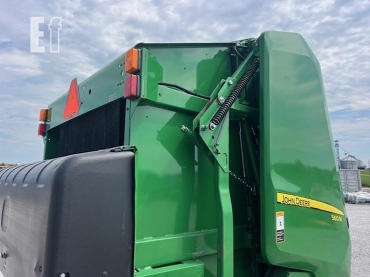 john-deere-560m-image-23