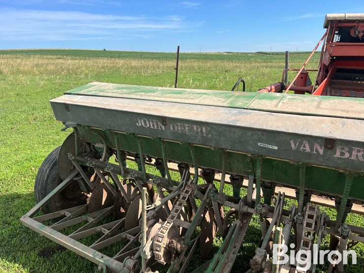 john-deere-8-image-15