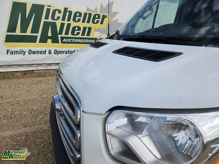 2019-ford-transit-image-38