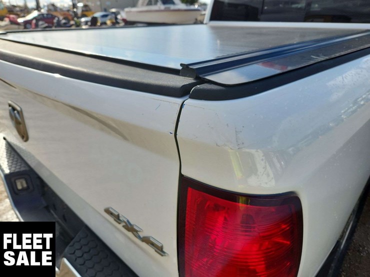 2014-ram-1500-slt-image-33