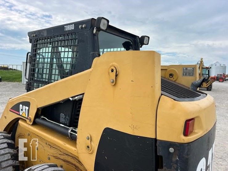 caterpillar-246-image-16