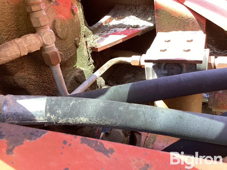 1982-massey-ferguson-4840-image-13