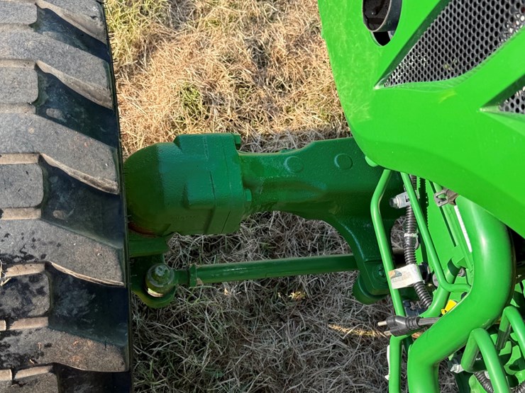 john-deere-4052r-image-12