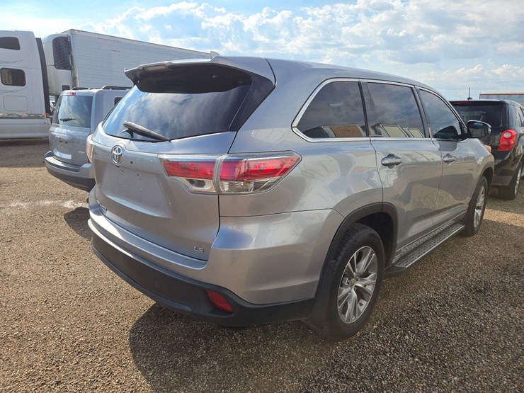2014-toyota-highlander-image-3