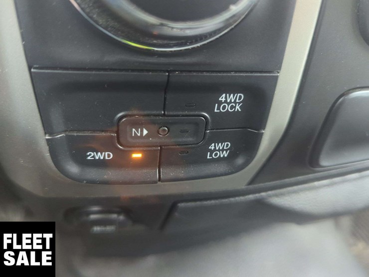 2014-ram-1500-slt-image-10
