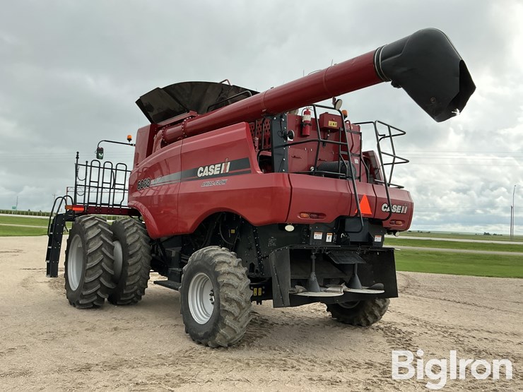 2011-case-ih-6088-image-7