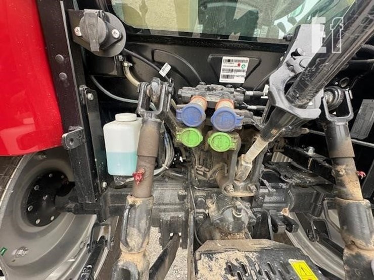 2021-case-ih-farmall-75a-image-5