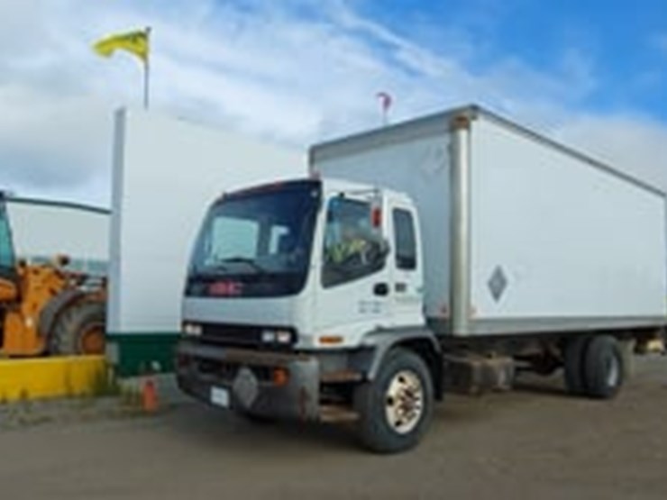 2005-gmc-t7500-image-15
