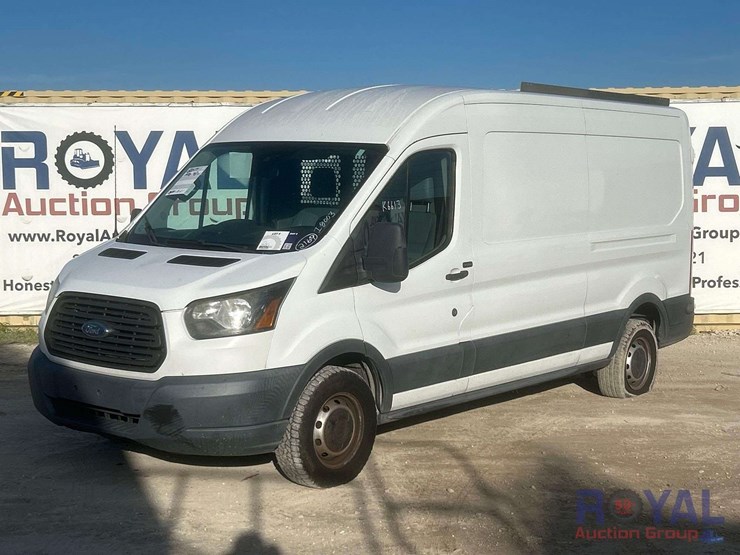 2017-ford-transit-image-1