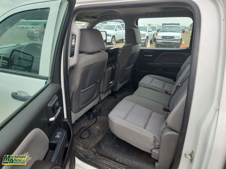2015-chevrolet-silverado-1500-image-13