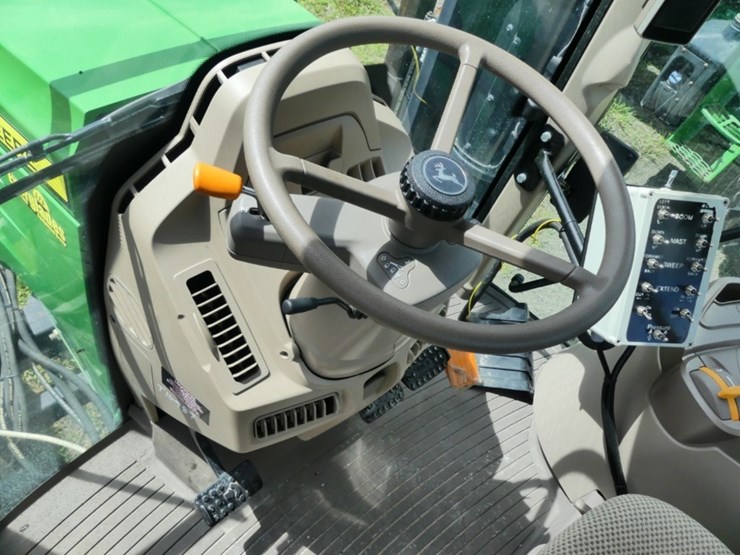 2024-john-deere-6110m-image-15