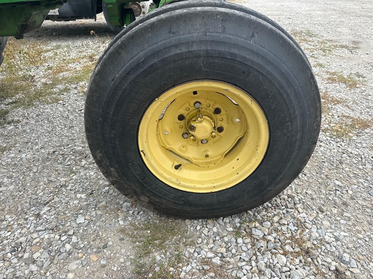 1969-john-deere-3020-image-7
