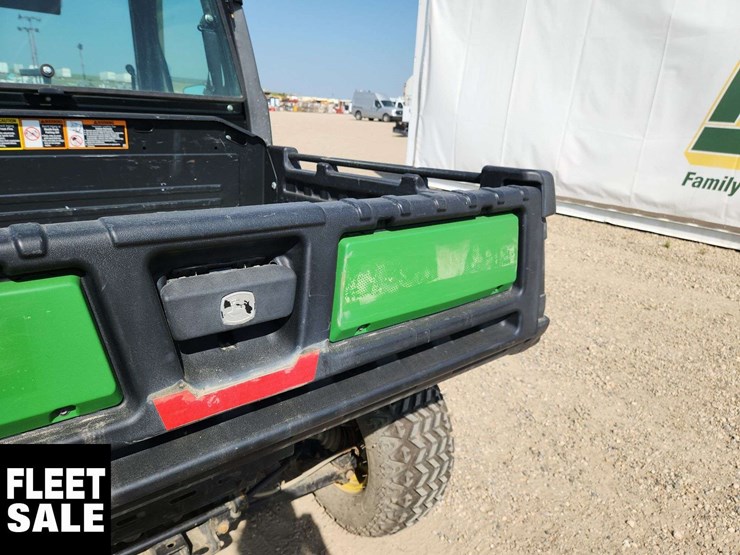 2015-john-deere-gator-image-21
