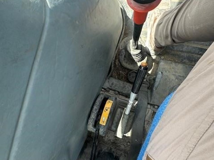 2008-new-holland-t5050-image-30