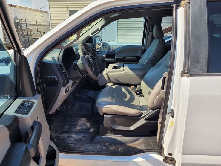 2018-ford-f150-xl-image-7