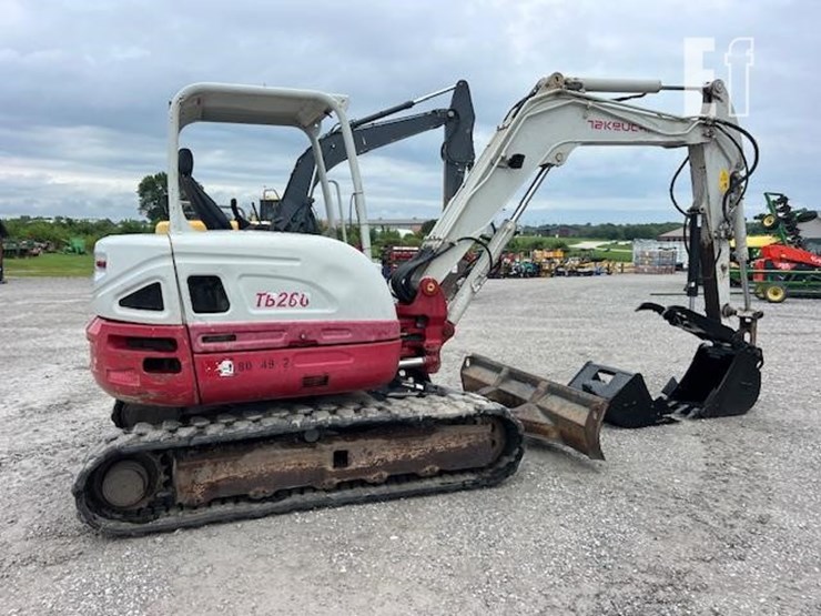 takeuchi-tb260-image-8