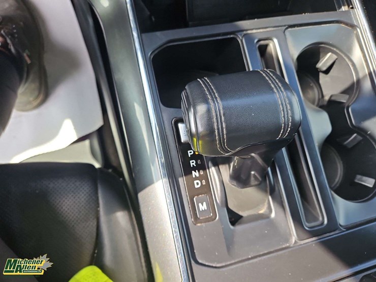 2022-ford-f150-image-12