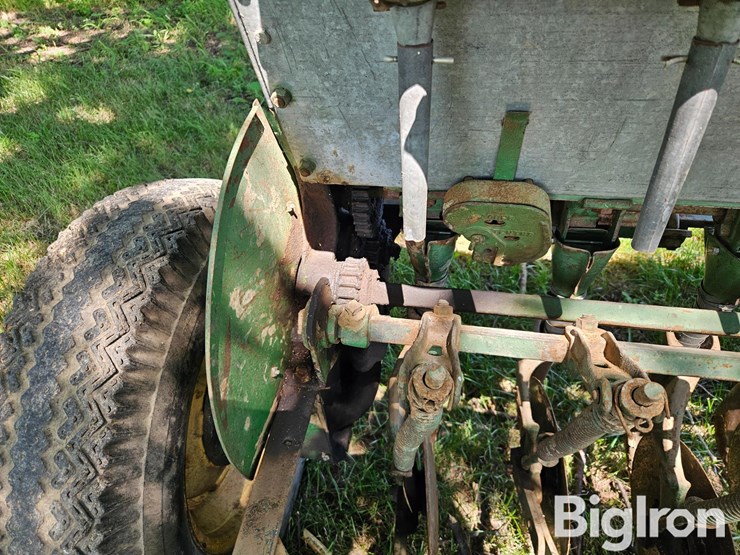 john-deere-b-image-12