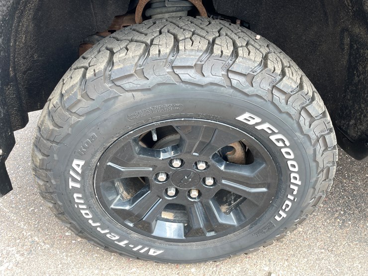 2018-chevrolet-silverado-1500-z71-image-31