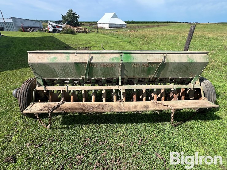 john-deere-8-image-9