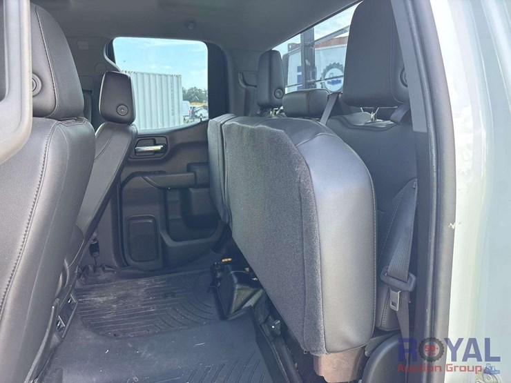 2019-chevrolet-silverado-1500-image-22