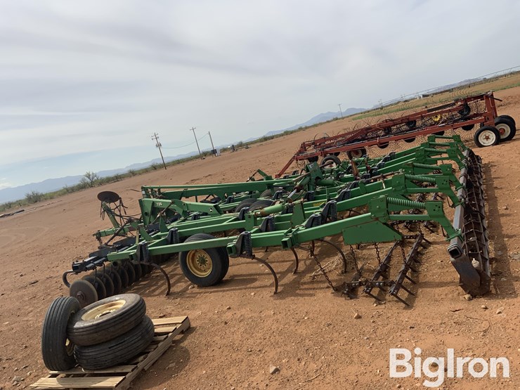 john-deere-726-image-8