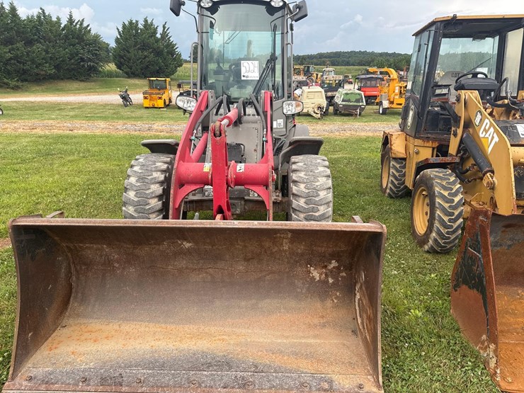 2015-takeuchi-tw65-image-6