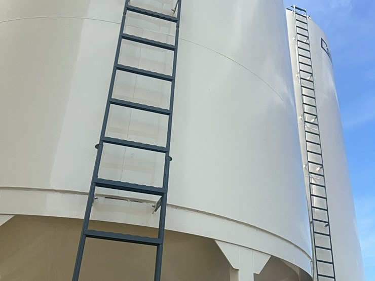 concept-5,000-bushel-hopper-bin,-fully-equipped-with-agi-grainguard-10-hp-bin-fan-with-three-phase-electric-motor-image-33