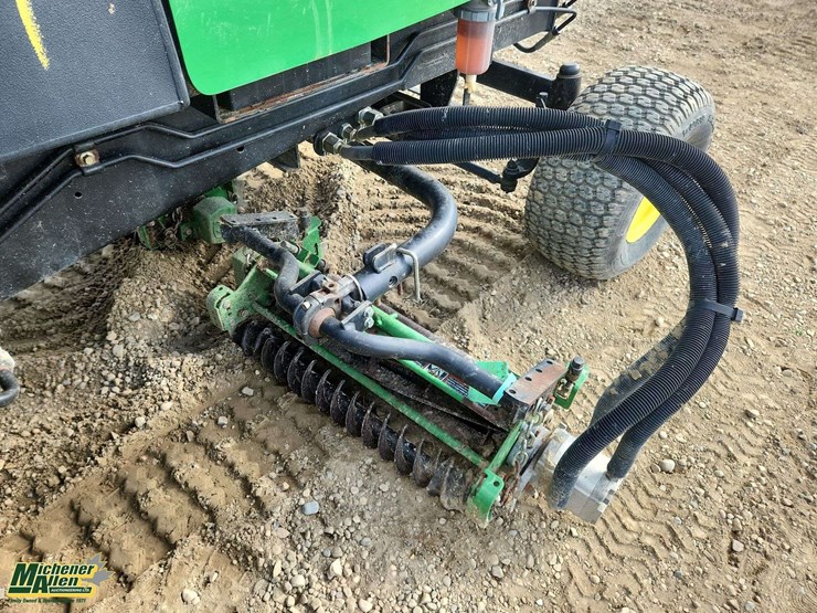 john-deere-3225c-image-19
