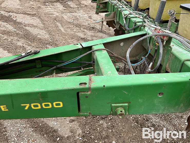 john-deere-7000-image-13