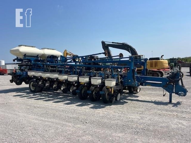 2008-kinze-3800sds-image-2
