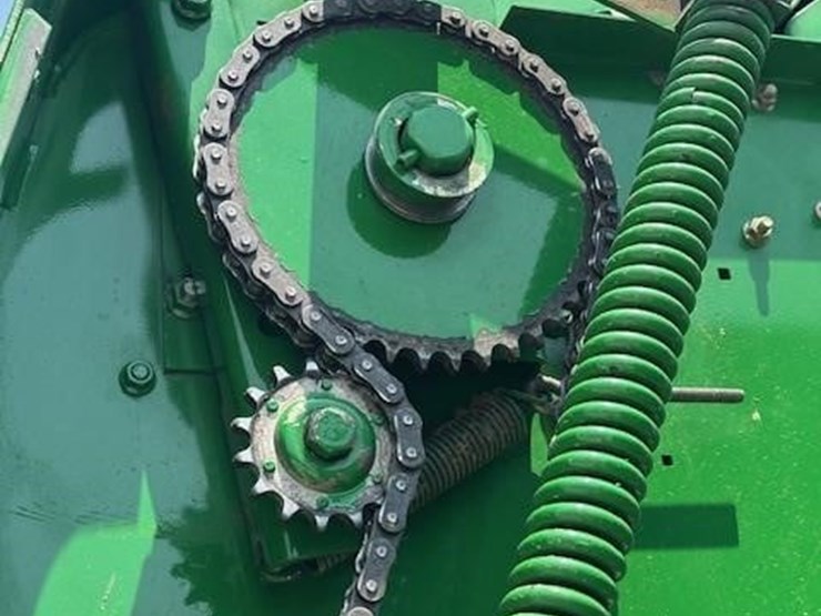 2001-john-deere-567-image-14