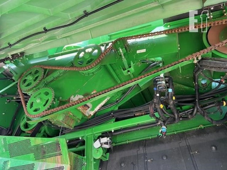 2014-john-deere-s680-image-33