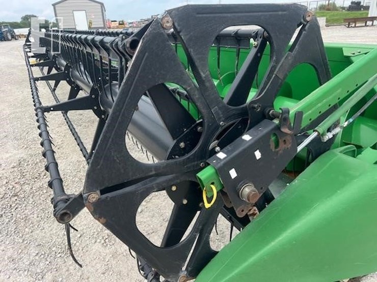 2011-john-deere-635f-image-27
