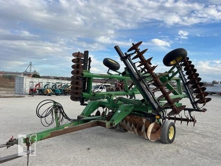 john-deere-630-image-9
