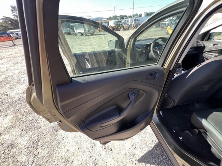 2014-ford-escape-image-22
