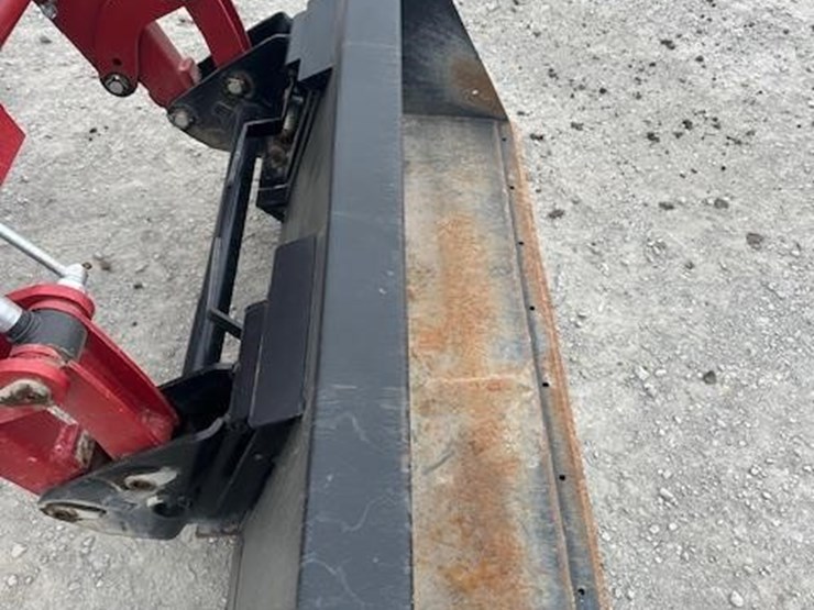 2021-case-ih-farmall-75a-image-16
