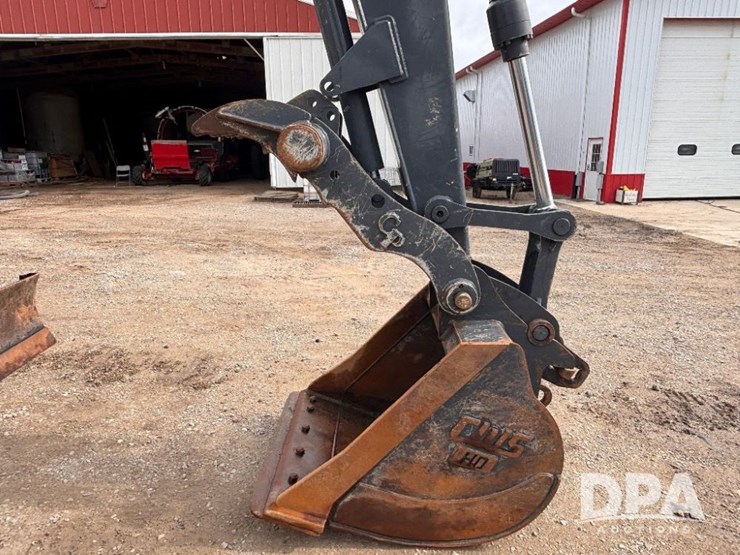 2012-deere-135d-image-20