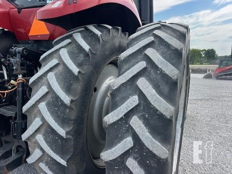 2014-case-ih-magnum-315-image-18