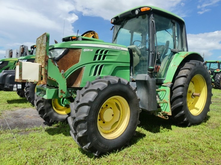 2014-john-deere-6125m-image-1