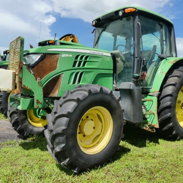 2014 JOHN DEERE 6125M