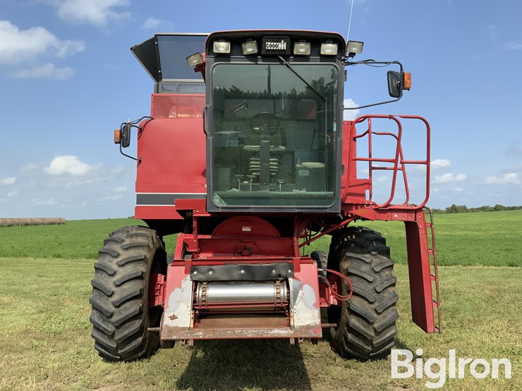 1989-case-ih-1660-image-2