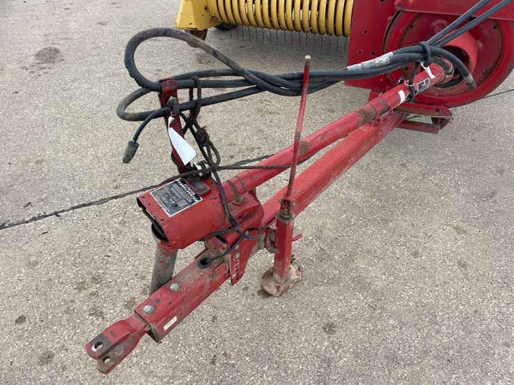 new-holland-311-image-31
